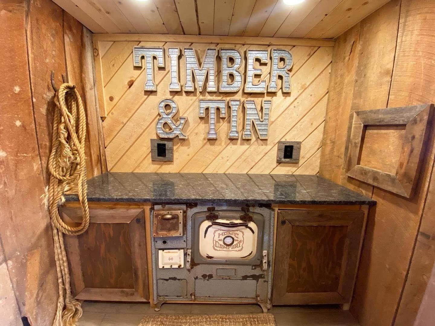 Timber & Tin F 2Bed 2Bath W Pool & Rooftop Deck カナブ エクステリア 写真