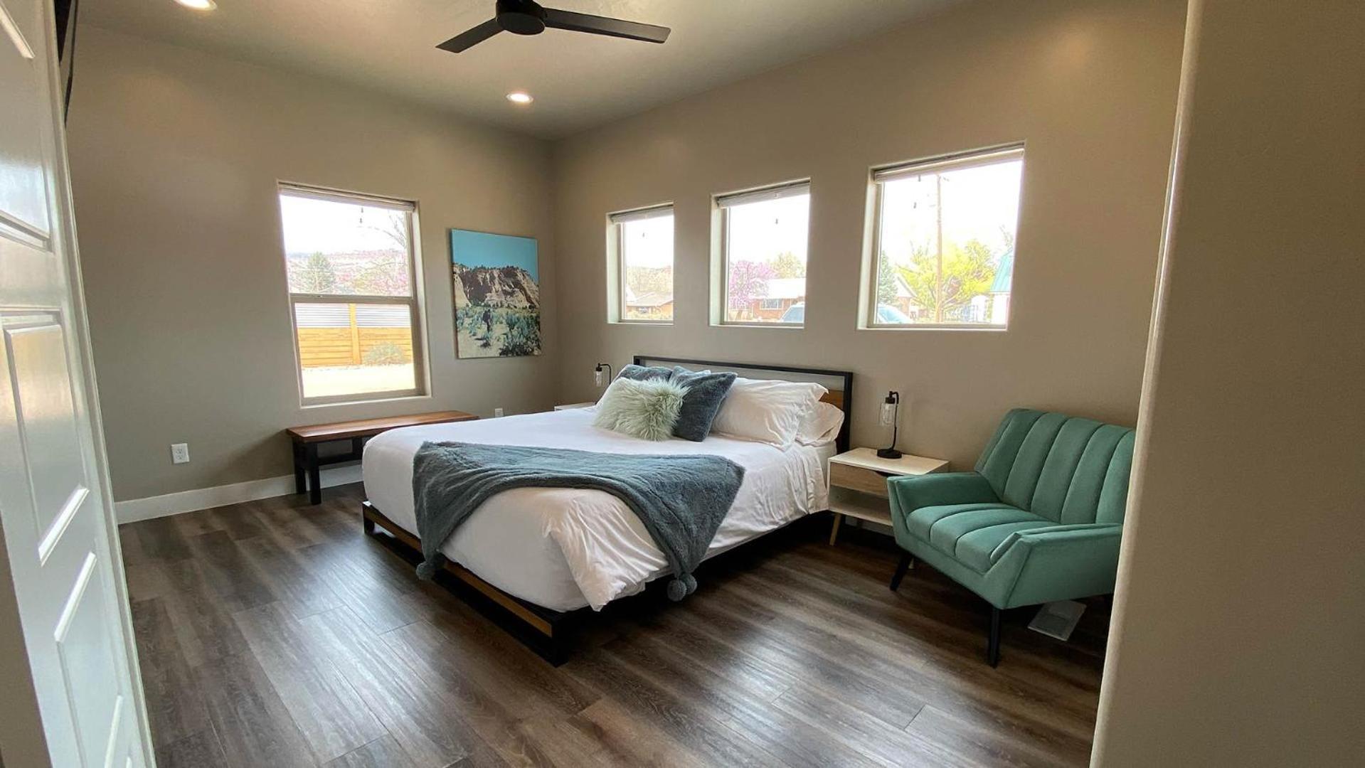 Timber & Tin F 2Bed 2Bath W Pool & Rooftop Deck カナブ エクステリア 写真