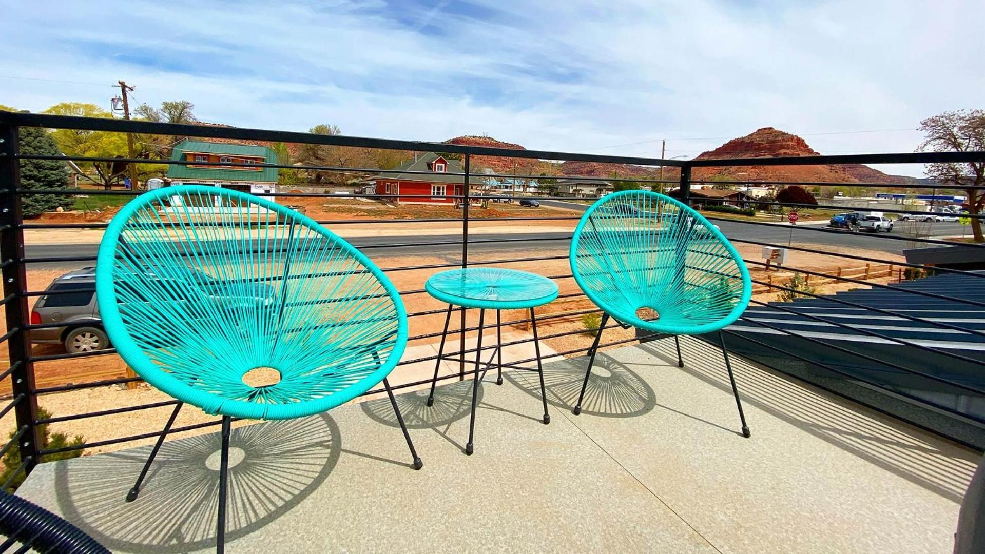 Timber & Tin F 2Bed 2Bath W Pool & Rooftop Deck カナブ エクステリア 写真