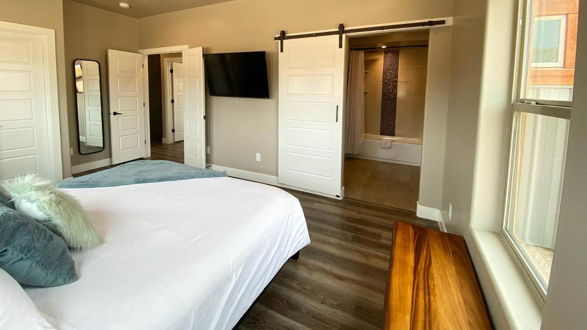 Timber & Tin F 2Bed 2Bath W Pool & Rooftop Deck カナブ エクステリア 写真